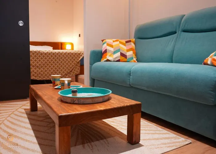 Plages - Piscine - Barbecue - De En Vendee * Bouin (Vendee)